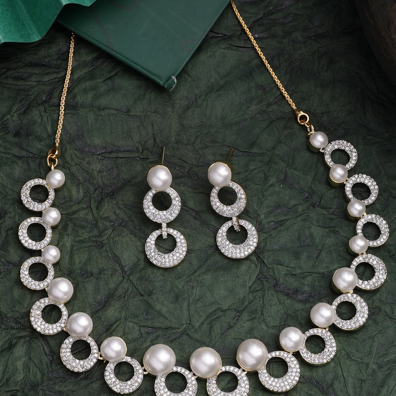 Sukkhi Sporty Fashionable Round Shaped Gold Plated with CZ & Pearl Studded Brass White Collar Necklace with Drop Earrings Jewellery Set for Women