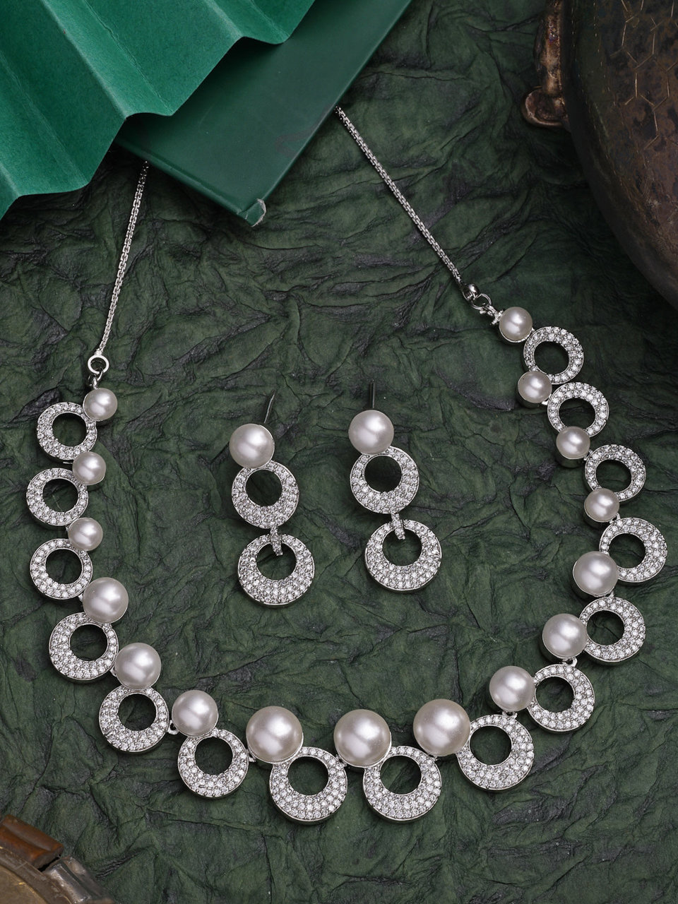 Sukkhi Universal Style Fashion Rhodium Plated With Cubic Zirconia & Pearl Studded Brass White Collar Necklace & Drop Earrings Jewellery Set for Women