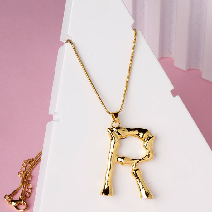 Scintillare by Sukkhi Unique Name English Gold Plated Alphabet R Letter Initials Letter Locket Pendant Necklace Chain Alphabet Pendant Necklace Chain for Men And Women Unisex