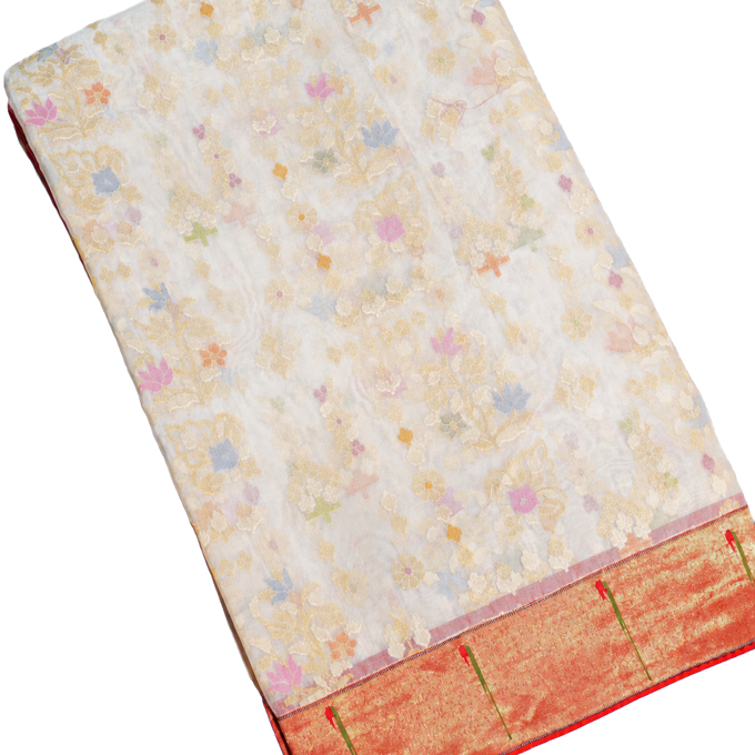 Fusion Silk Off White Jamdani Weaving Saree with Muniya Buttis in Zari Border